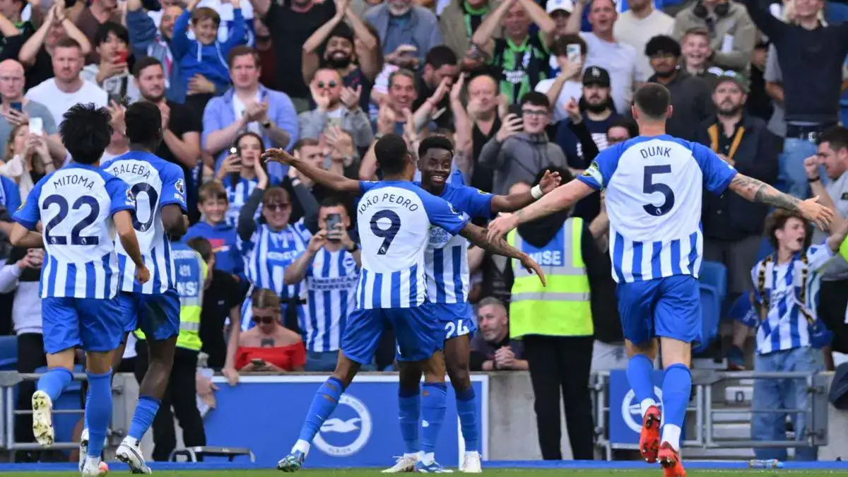 GOAL! Simon Adingra scores for Brighton vs Liverpool